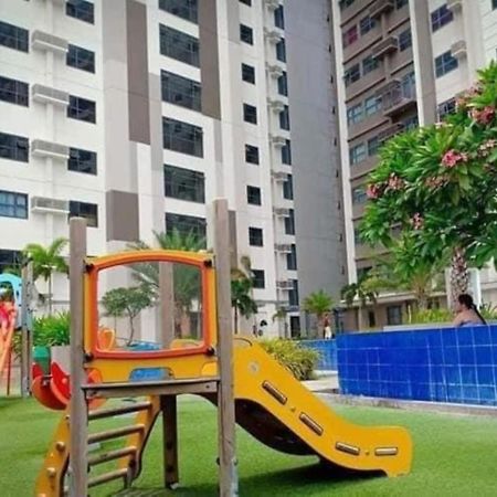 Horizon 101 A2 Shortwalk Robinson Mall Mango Square Bar Apartment Cebu Exterior photo