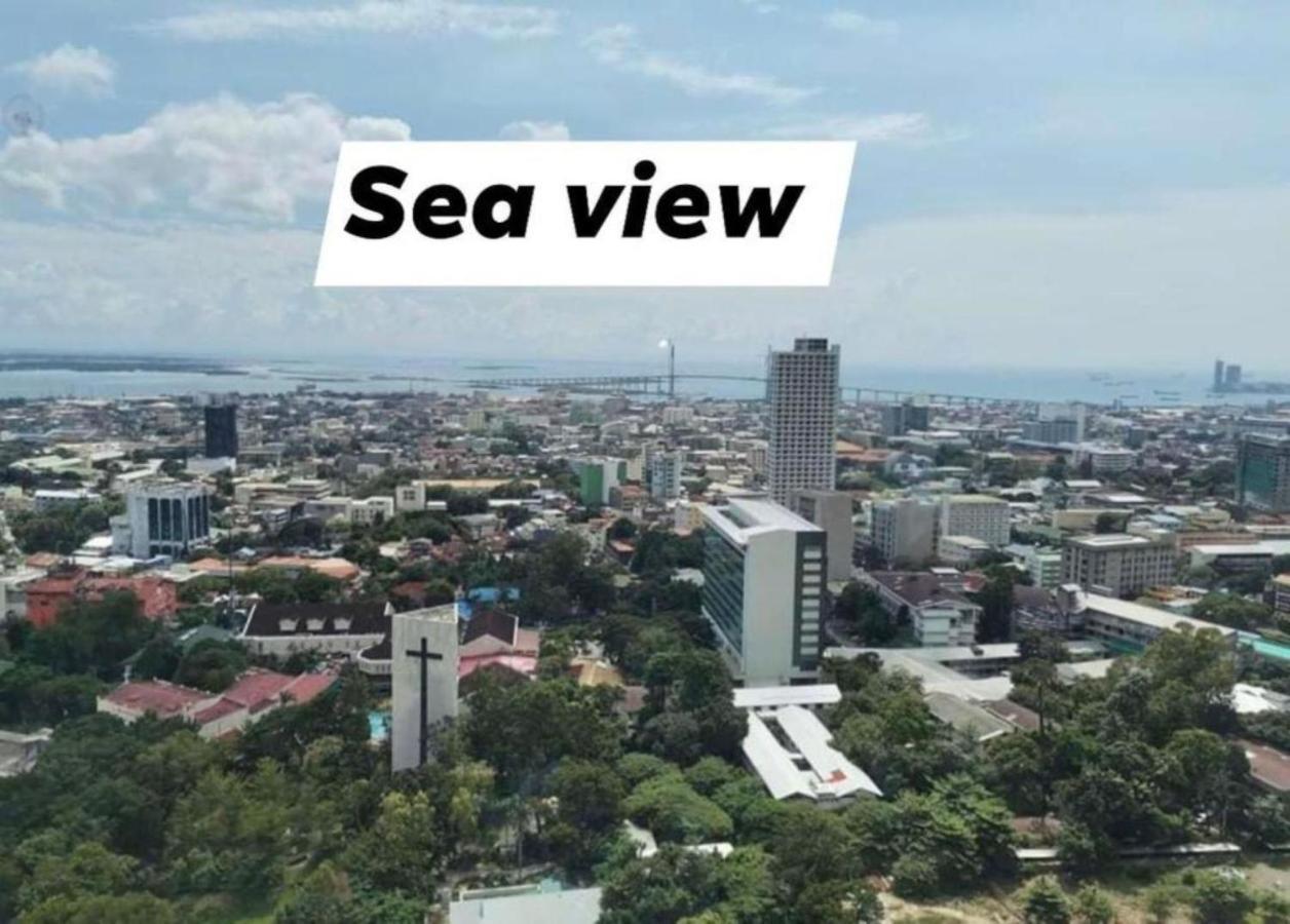 Horizon 101 A2 Shortwalk Robinson Mall Mango Square Bar Apartment Cebu Exterior photo