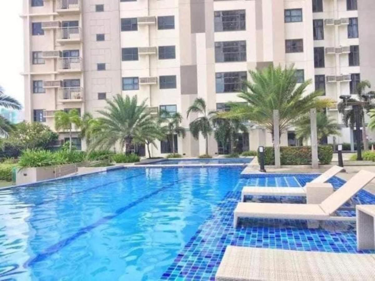 Horizon 101 A2 Shortwalk Robinson Mall Mango Square Bar Apartment Cebu Exterior photo