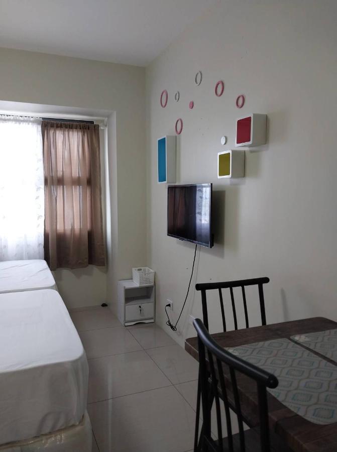 Horizon 101 A2 Shortwalk Robinson Mall Mango Square Bar Apartment Cebu Exterior photo