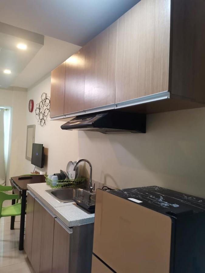 Horizon 101 A2 Shortwalk Robinson Mall Mango Square Bar Apartment Cebu Exterior photo