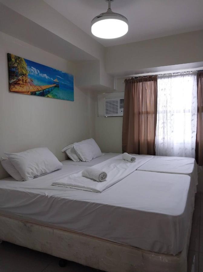 Horizon 101 A2 Shortwalk Robinson Mall Mango Square Bar Apartment Cebu Exterior photo